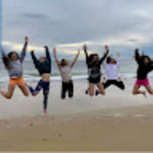 Meet your Posher, Ella